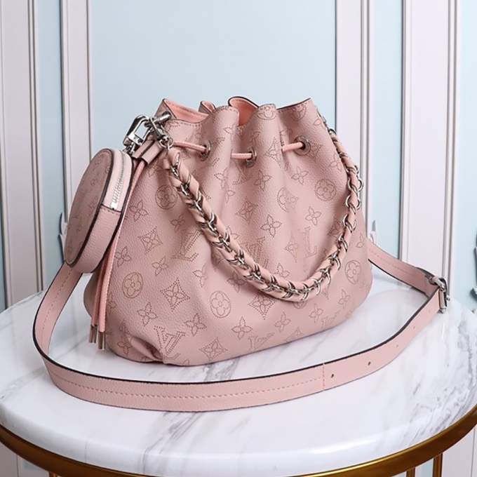 Louis Vuitton Bella – Sophisticated Luxury Bag - Imagem 2