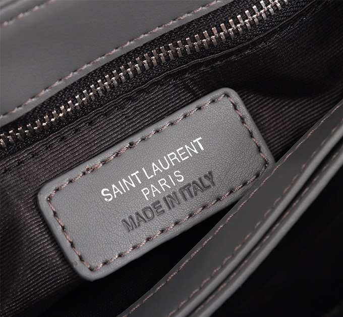 YSL Loulou Toy Bag Matelassé “Y” Leather - Imagem 2