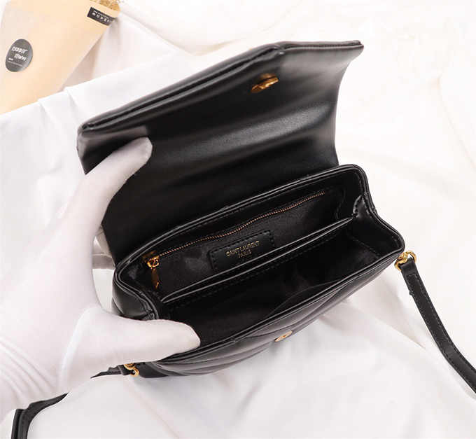 YSL Loulou Toy Bag Matelassé “Y” Leather - Imagem 5