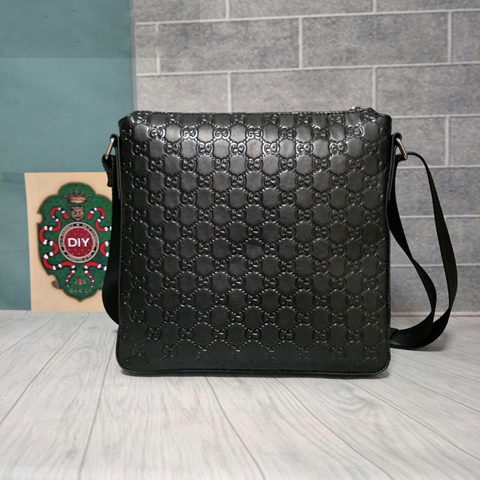 Gucci Signature Messenger Bag - Imagem 3