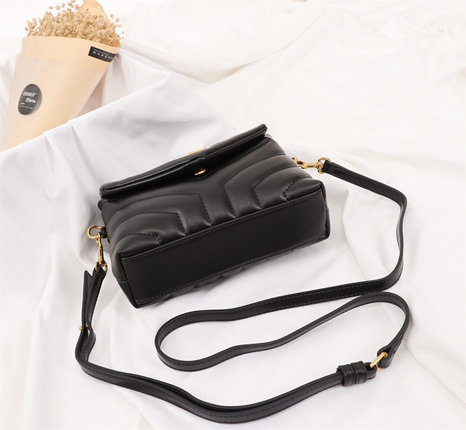 YSL Loulou Toy Bag Matelassé “Y” Leather - Imagem 13