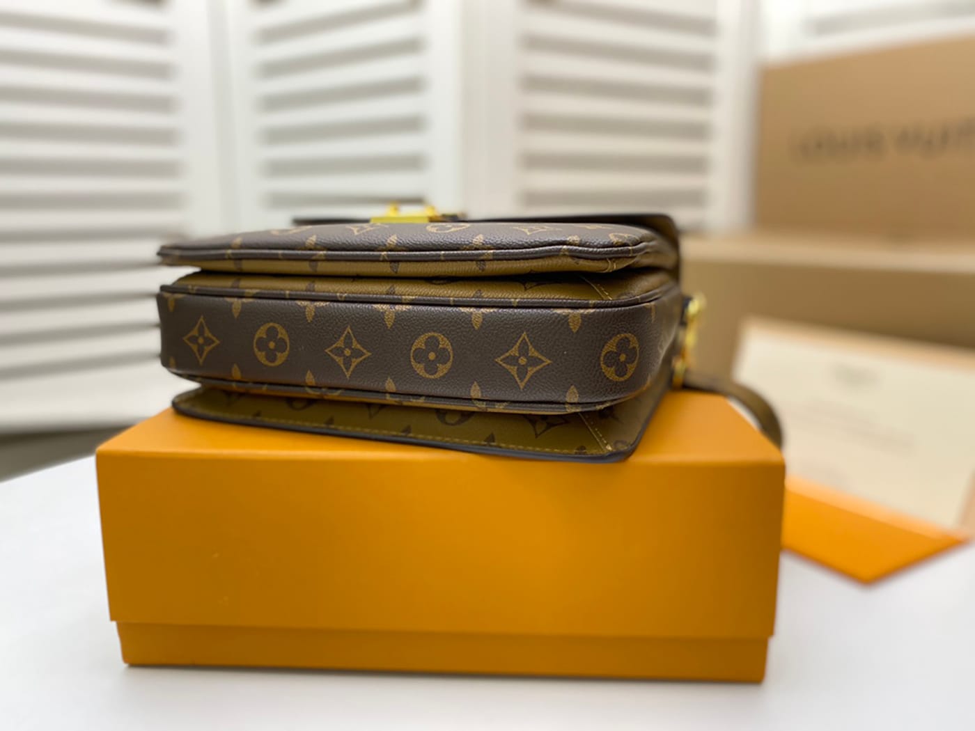 Louis Vuitton Pochette Metis - Imagem 12
