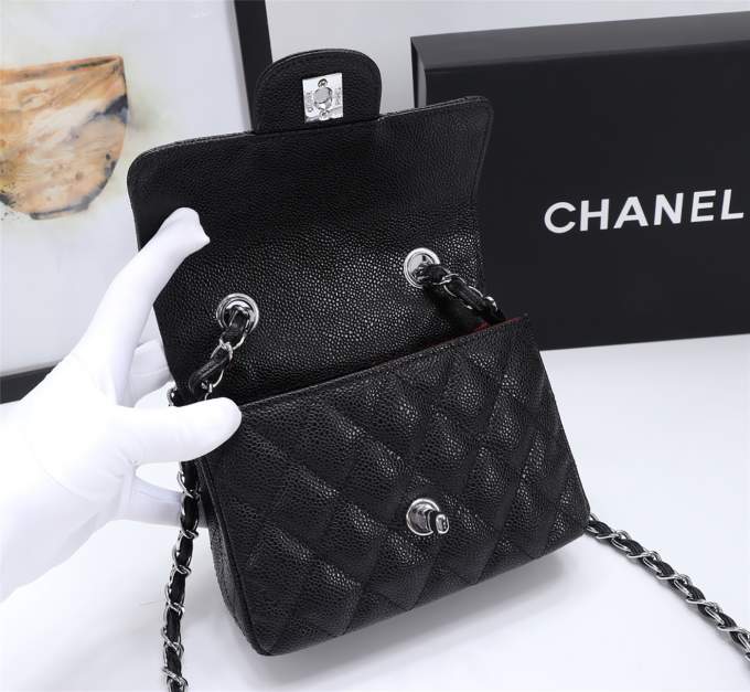 Chanel Mini Caviar Bag - Imagem 12