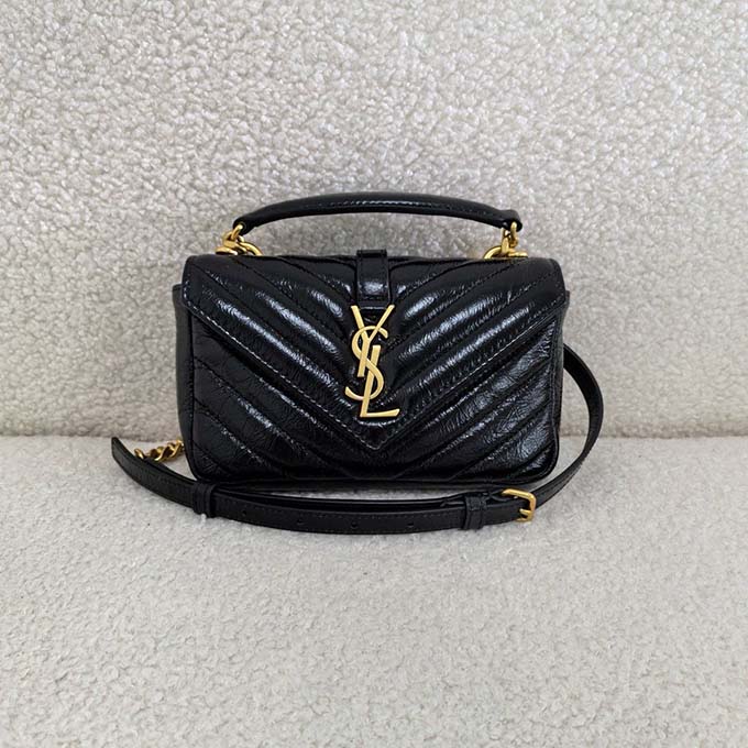 College Mini Chain Bag in Shiny Crackled Leather - Imagem 2