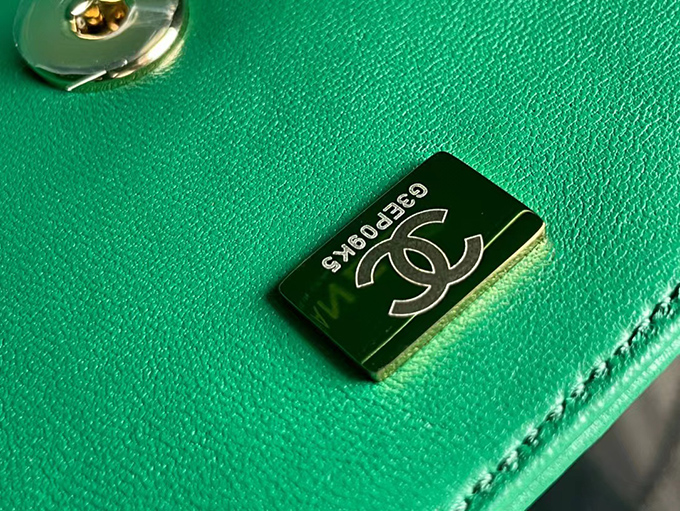Chanel Emerald Green Top Handle Mini Bag - Imagem 6