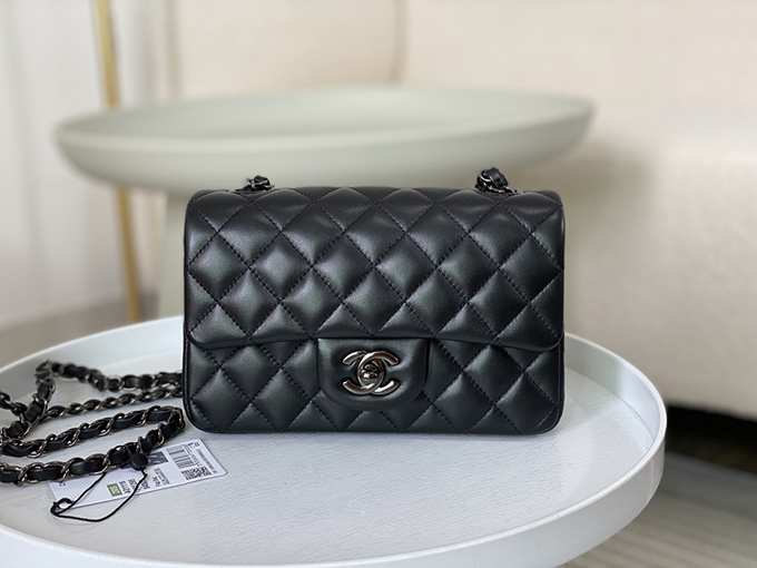 Chanel Mini Lambskin Black with Ruthenium Hardware - Imagem 2
