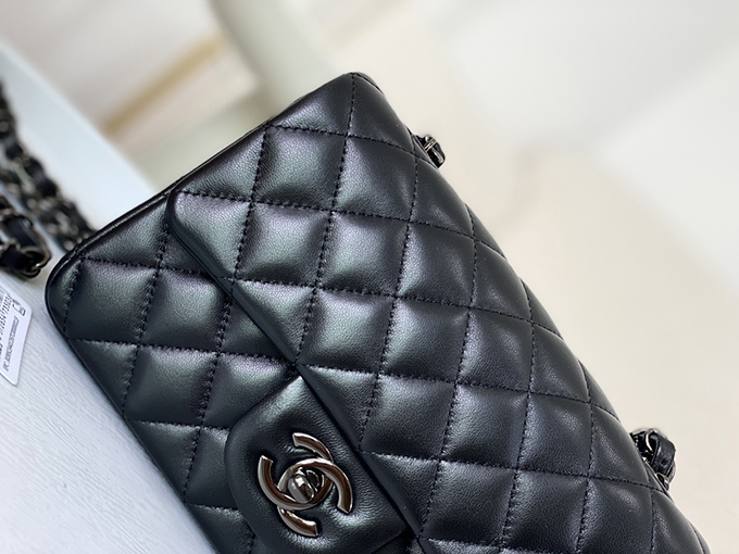 Chanel Mini Lambskin Black with Ruthenium Hardware - Imagem 3