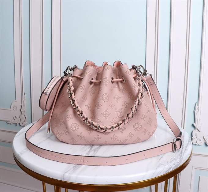 Louis Vuitton Bella – Sophisticated Luxury Bag - Imagem 9