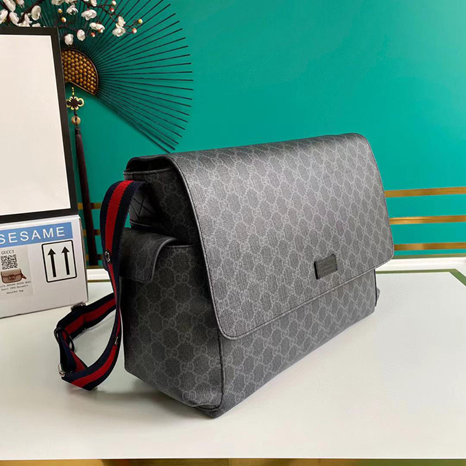 Gucci GG Supreme Baby Changing Bag - Imagem 11
