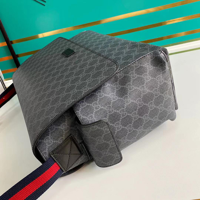 Gucci GG Supreme Baby Changing Bag - Imagem 17