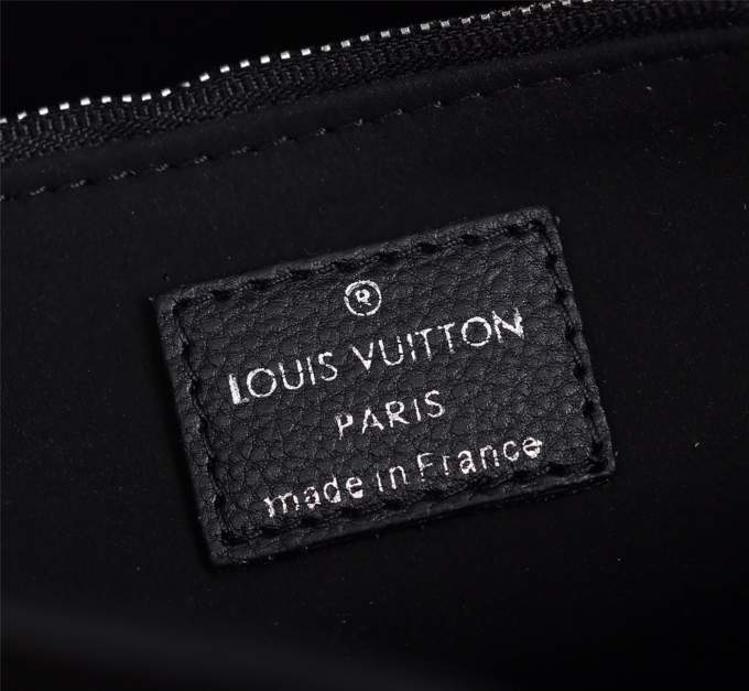 Louis Vuitton Bella – Sophisticated Luxury Bag - Imagem 15