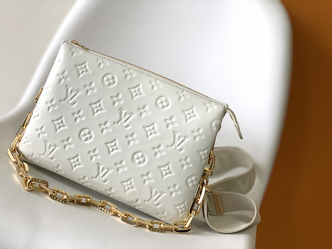 Louis Vuitton Coussin PM - Imagem 11