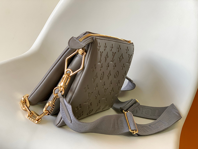 Louis Vuitton Coussin PM - Imagem 3
