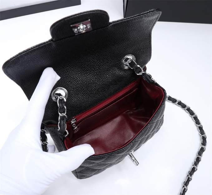 Chanel Mini Caviar Bag - Imagem 44