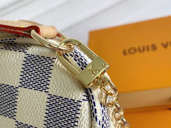 Louis Vuitton Mini Pochette - Imagem 28