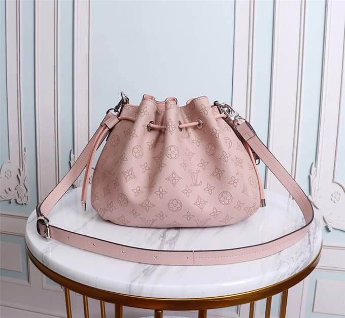 Louis Vuitton Bella – Sophisticated Luxury Bag - Imagem 28