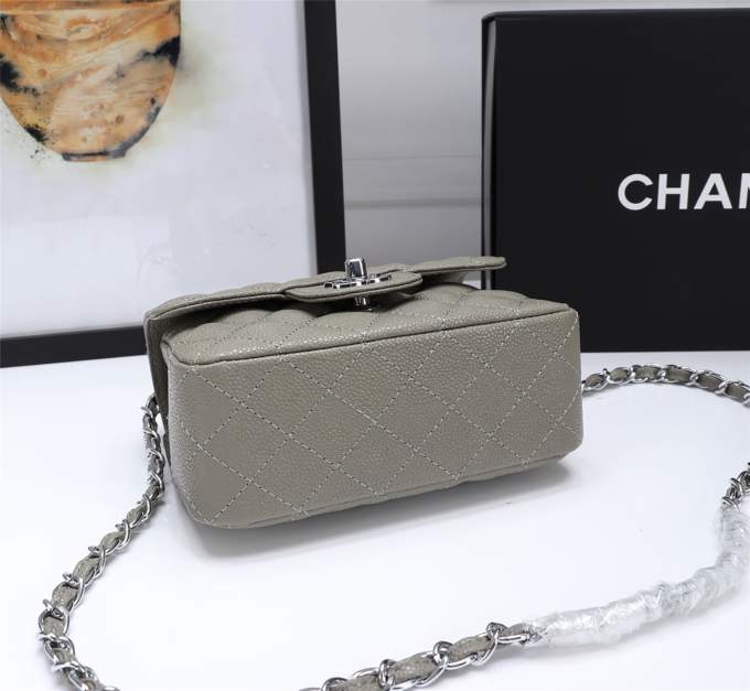 Chanel Mini Caviar Bag - Imagem 11