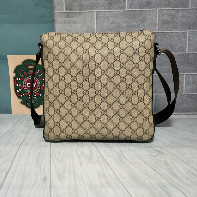 Gucci Signature Messenger Bag - Imagem 13