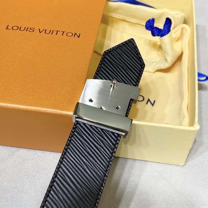 Louis Vuitton INITIALES 35MM REVERSIBLE BELT - Imagem 12
