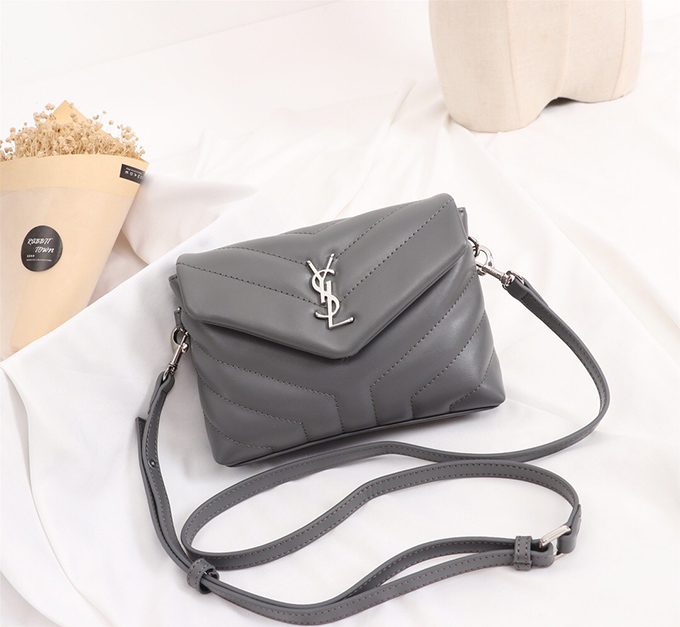 YSL Loulou Toy Bag Matelassé “Y” Leather - Imagem 44