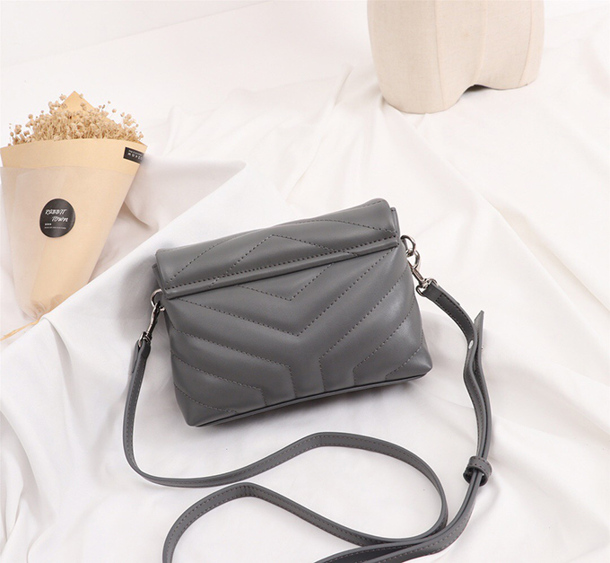 YSL Loulou Toy Bag Matelassé “Y” Leather - Imagem 48