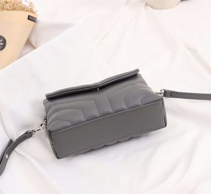 YSL Loulou Toy Bag Matelassé “Y” Leather - Imagem 51