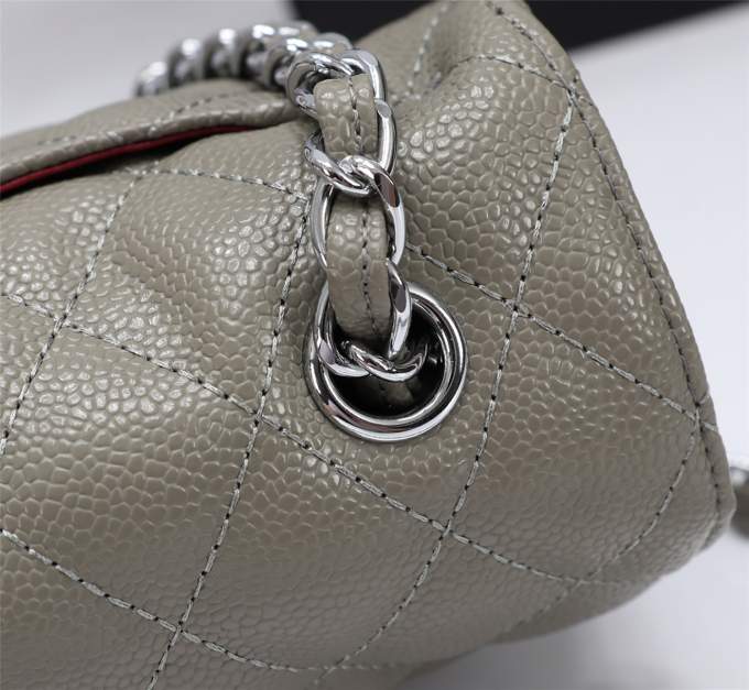 Chanel Mini Caviar Bag - Imagem 18