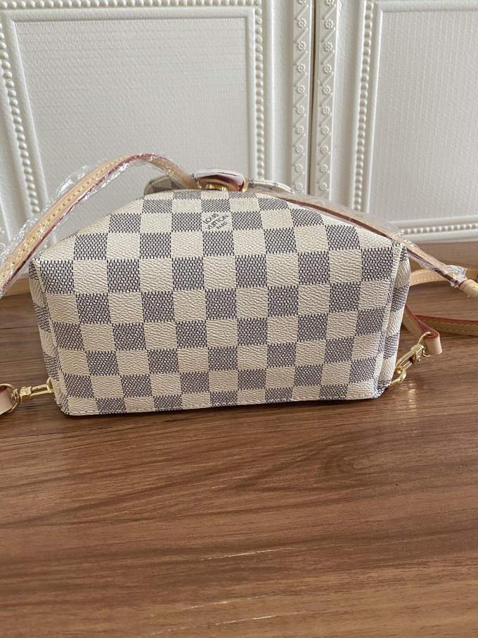 Louis Vuitton Sperone BB Backpack - Imagem 9