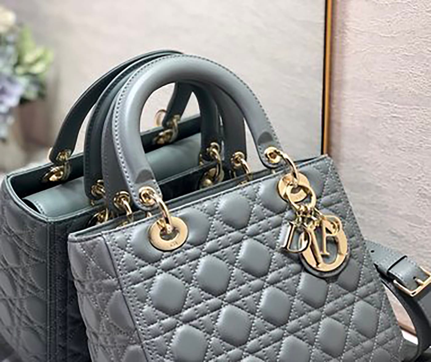 Medium Lady Dior Soft Leather Bag - Imagem 24