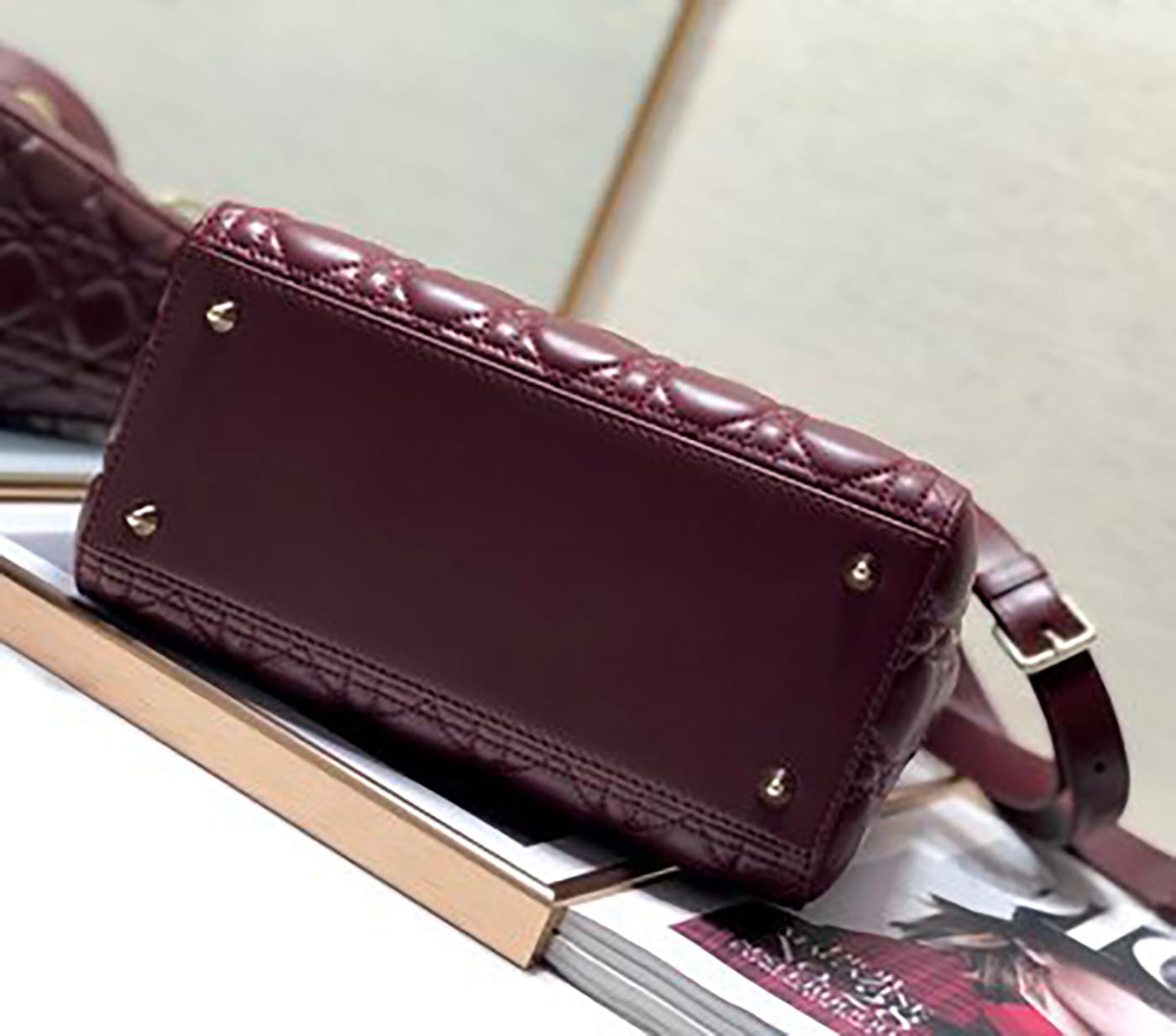 Medium Lady Dior Soft Leather Bag - Imagem 30