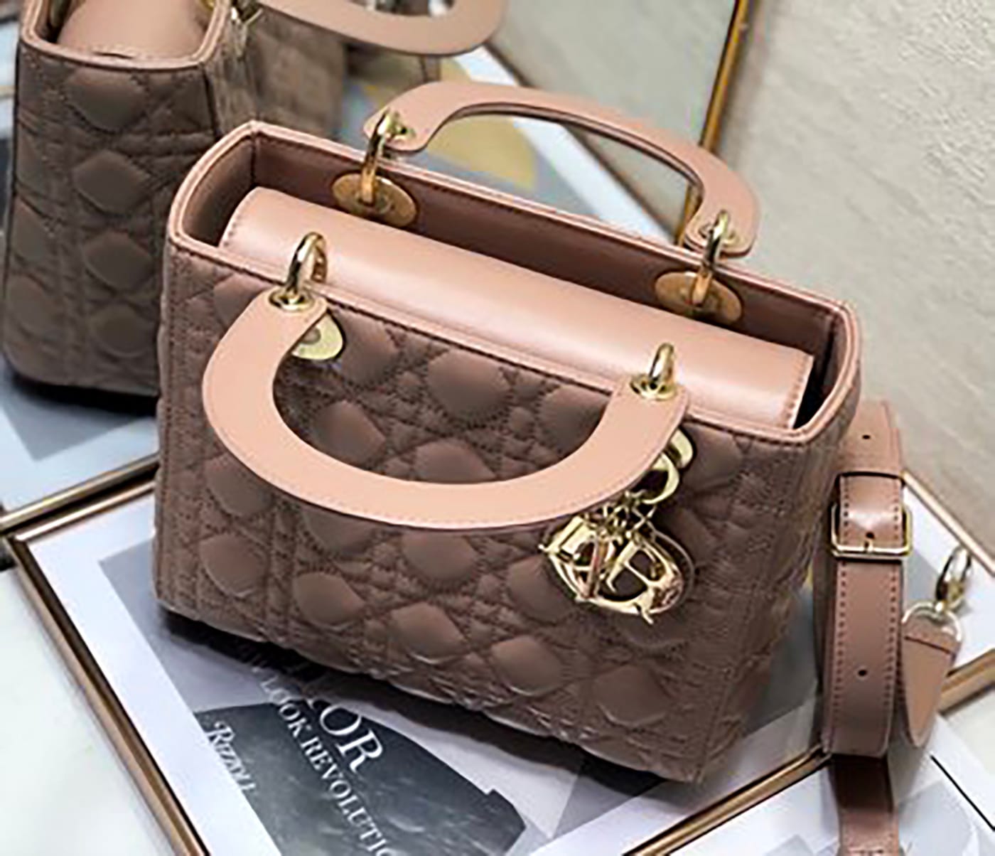 Medium Lady Dior Soft Leather Bag - Imagem 35
