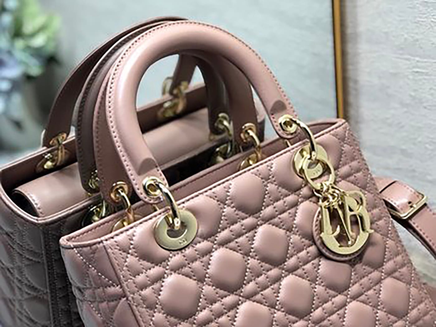 Medium Lady Dior Soft Leather Bag - Imagem 38