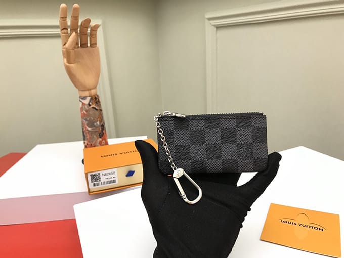 Louis Vuitton Key Pouch - Imagem 17