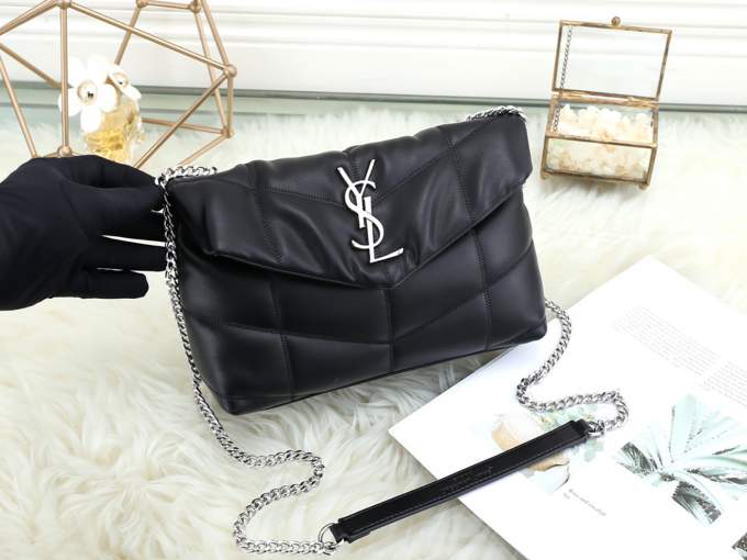 YSL Loulou - Imagem 16