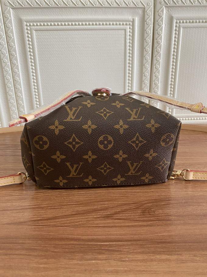 Louis Vuitton Sperone BB Backpack - Imagem 17