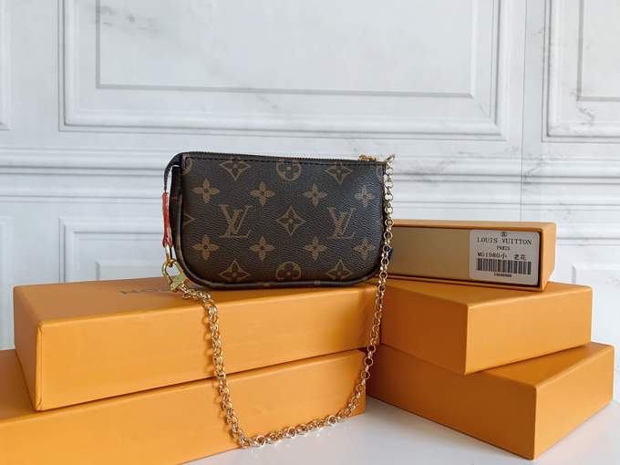 Louis Vuitton Mini Pochette - Imagem 20