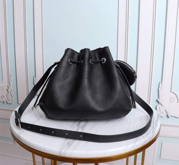 Louis Vuitton Bella – Sophisticated Luxury Bag - Imagem 27