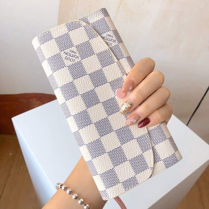 Louis Vuitton Emilie Wallet - Imagem 23